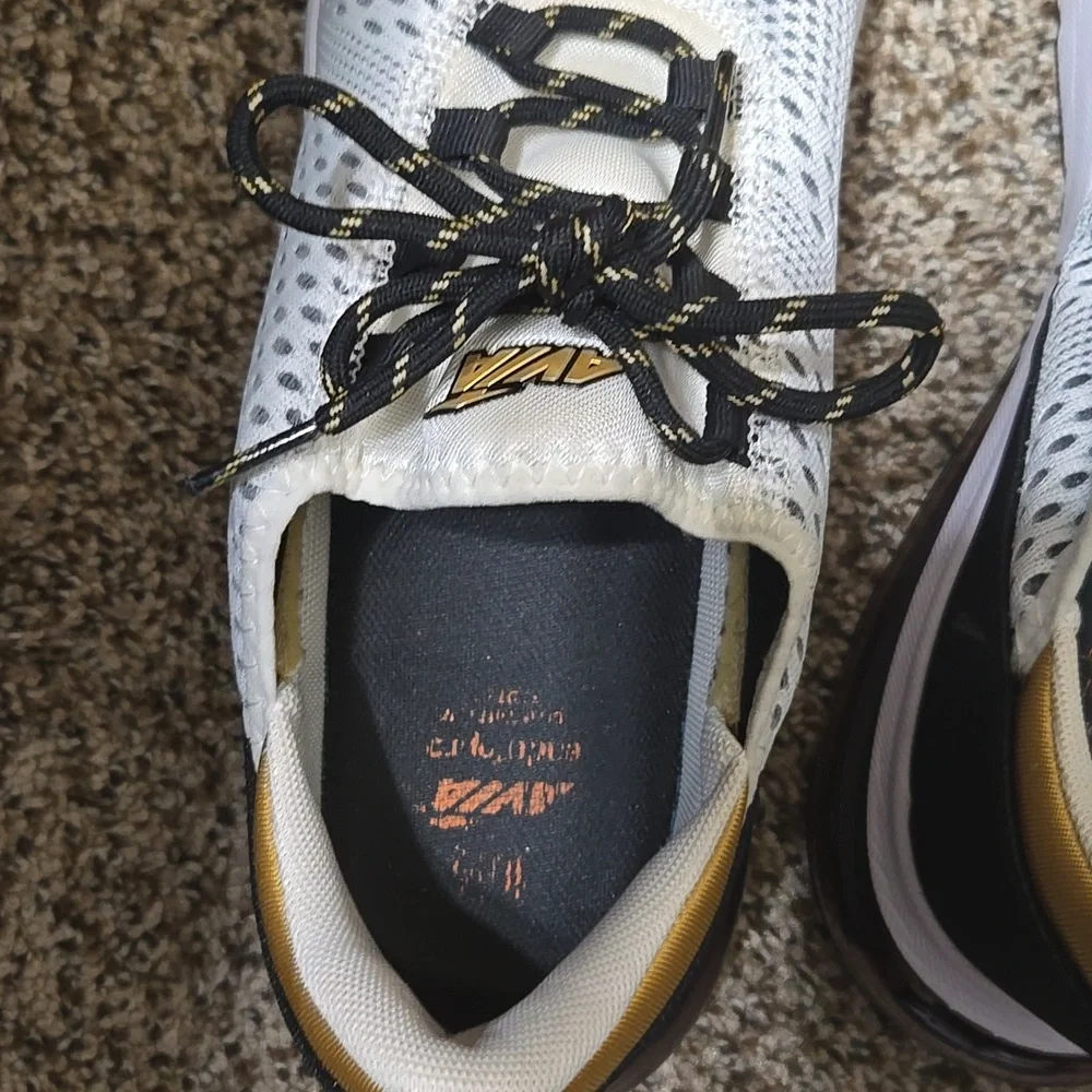 Avia Shoes - Picture 5 of 7